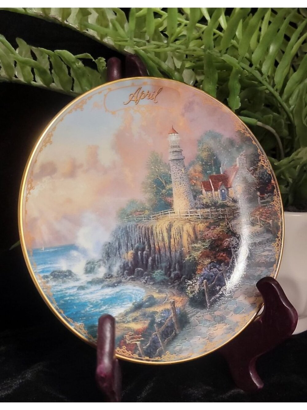 Vintage 1998 Bradford Exchange Thomas Kinkade "The Light of Peace" April Plate
